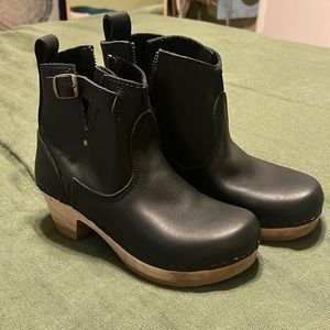 No. 6 Clog Boots